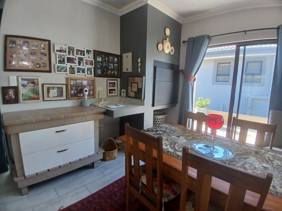 2 Bedroom Property for Sale in Dana Bay Western Cape